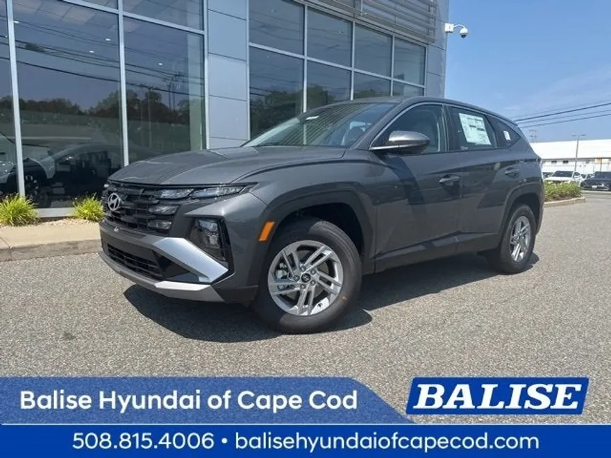 2025 Hyundai Tucson SE photo 1