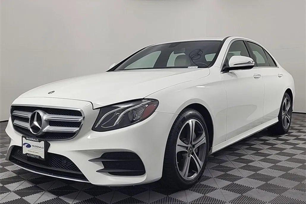 2020 Mercedes Benz E 350 4MATIC photo 1