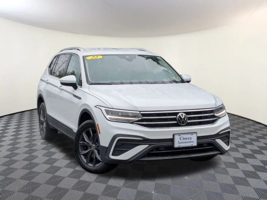 2022 Volkswagen Tiguan SE photo 1