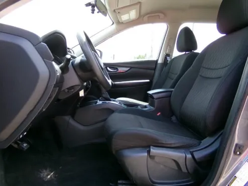 2017 Nissan Rogue S photo 4