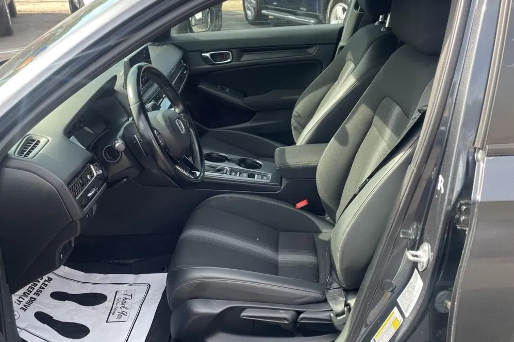 2022 Honda Civic Sport photo 1