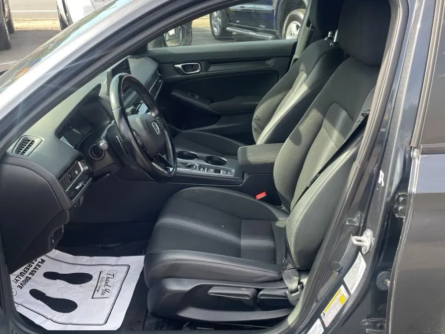 2022 Honda Civic Sport photo 1