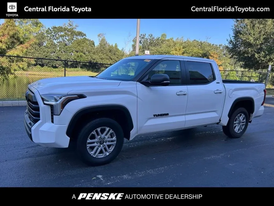 2025 Toyota Tundra SR5 photo 1