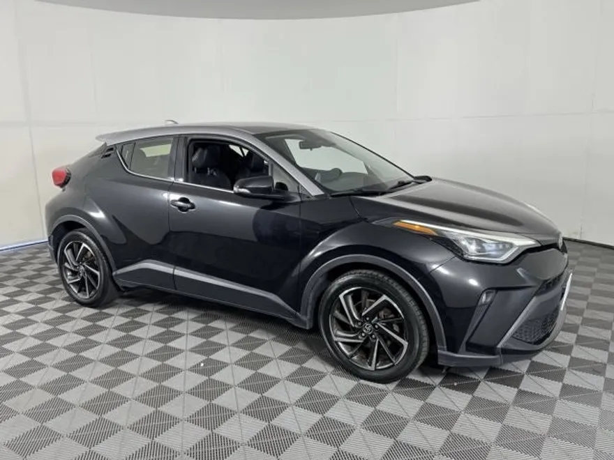 2020 Toyota C-HR Limited photo 1