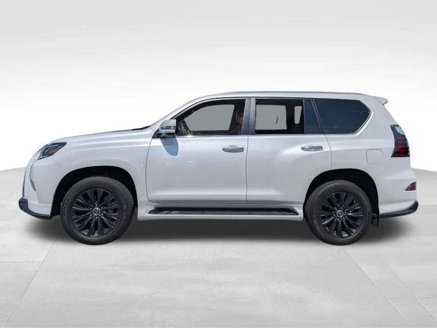 2023 Lexus GX 460 Luxury photo 1