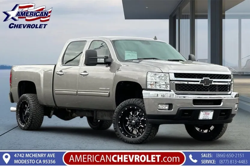 2012 Chevrolet Silverado 2500HD LT photo 1