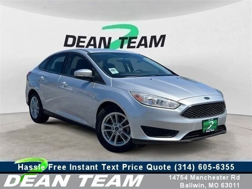 2017 Ford Focus SE photo 1