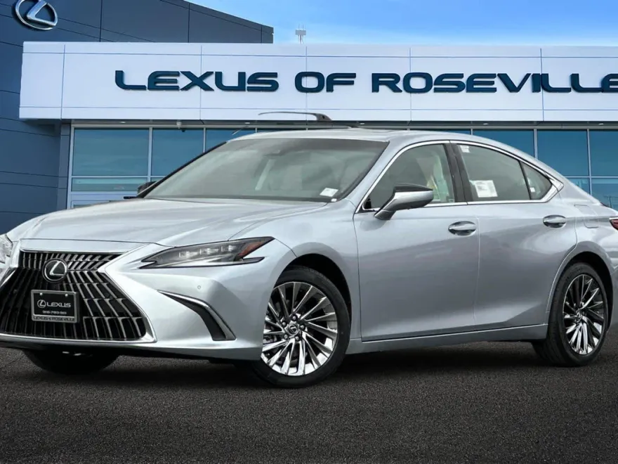 2025 Lexus ES 300h Luxury photo 1