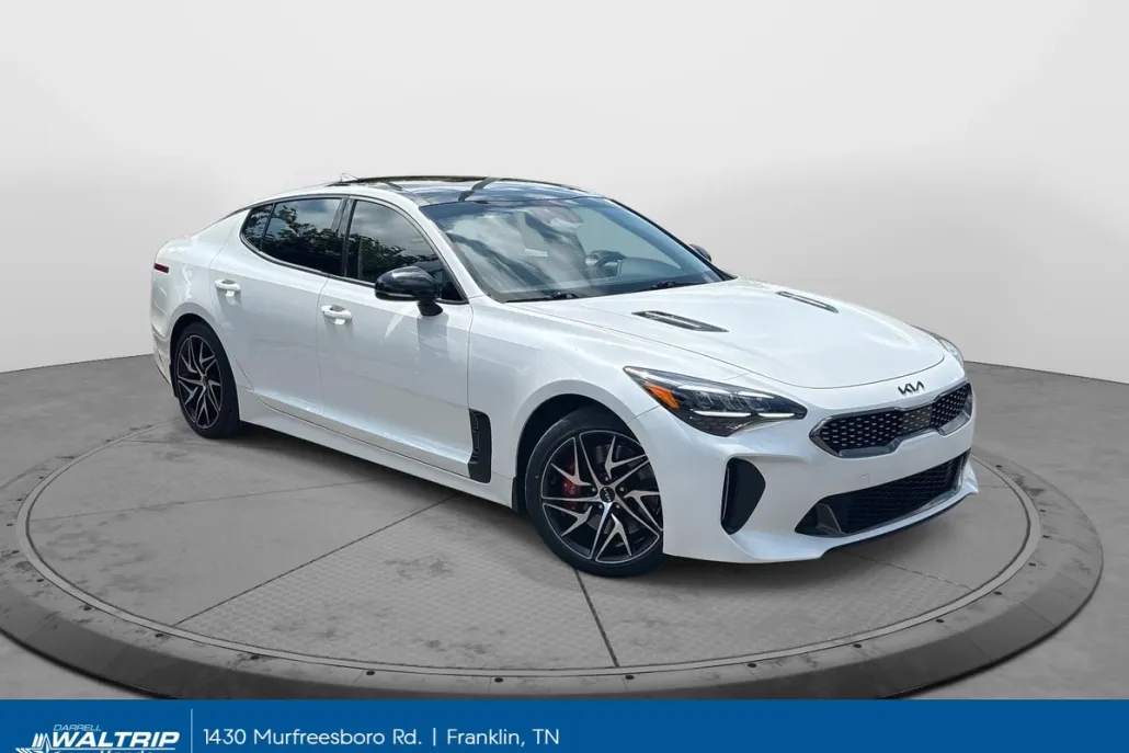 2023 Kia Stinger GT-Line photo 1