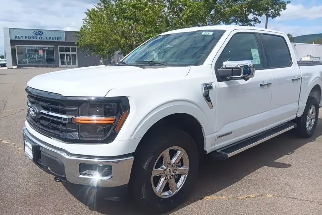 2025 Ford F-150 XLT photo 1