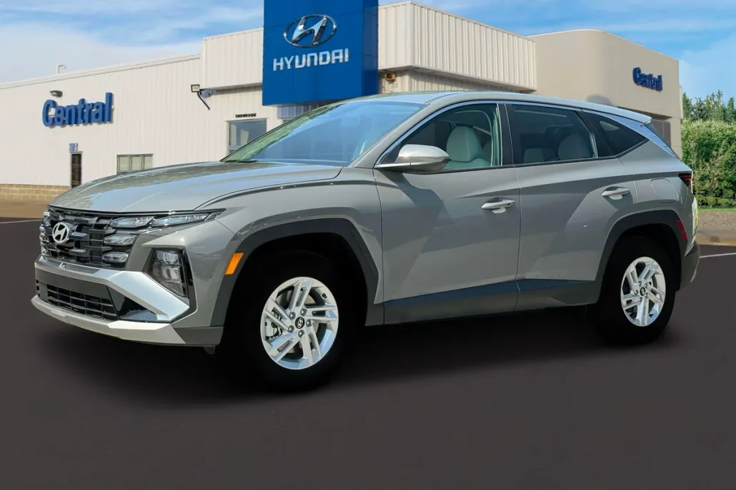 2026 Hyundai Tucson SE photo 1
