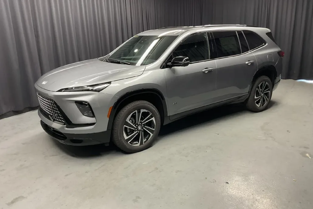 2026 Buick Enclave Sport Touring photo 1