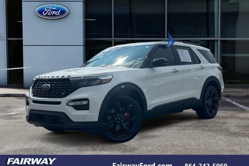 2023 Ford Explorer ST photo 1
