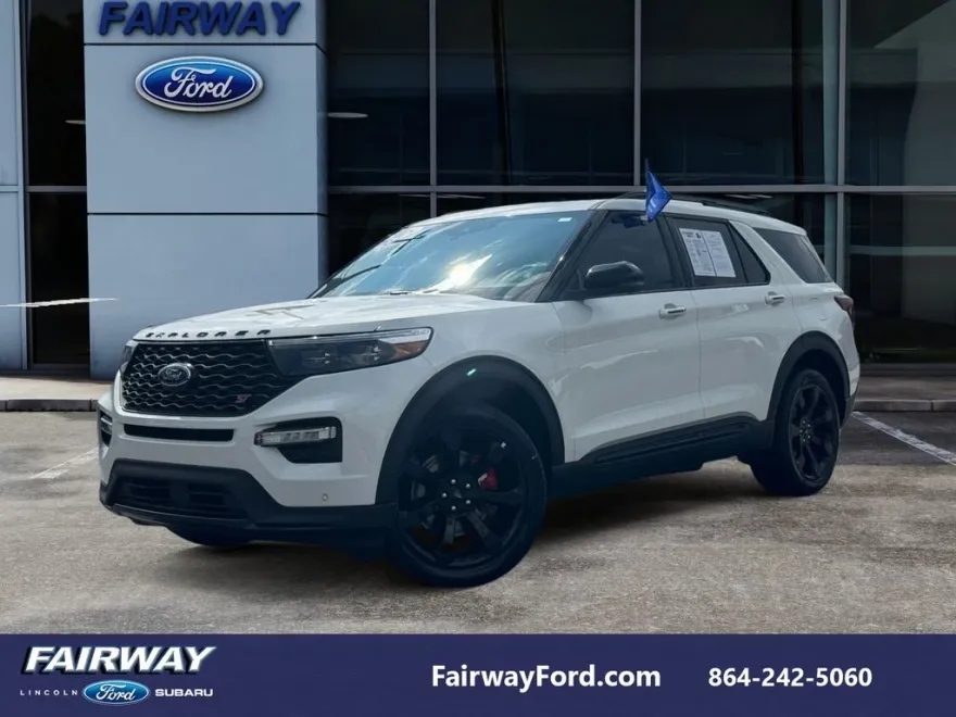 2023 Ford Explorer ST photo 1