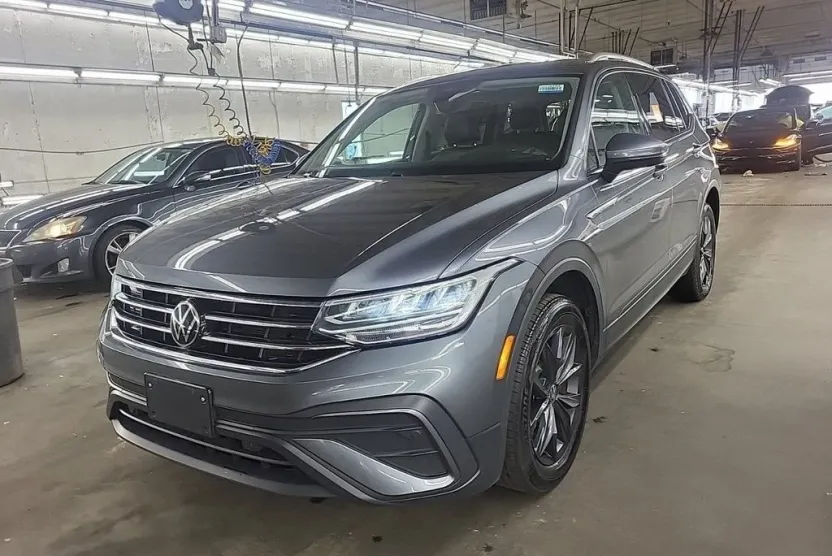2024 Volkswagen Tiguan SE Wolfsburg Edition photo 1