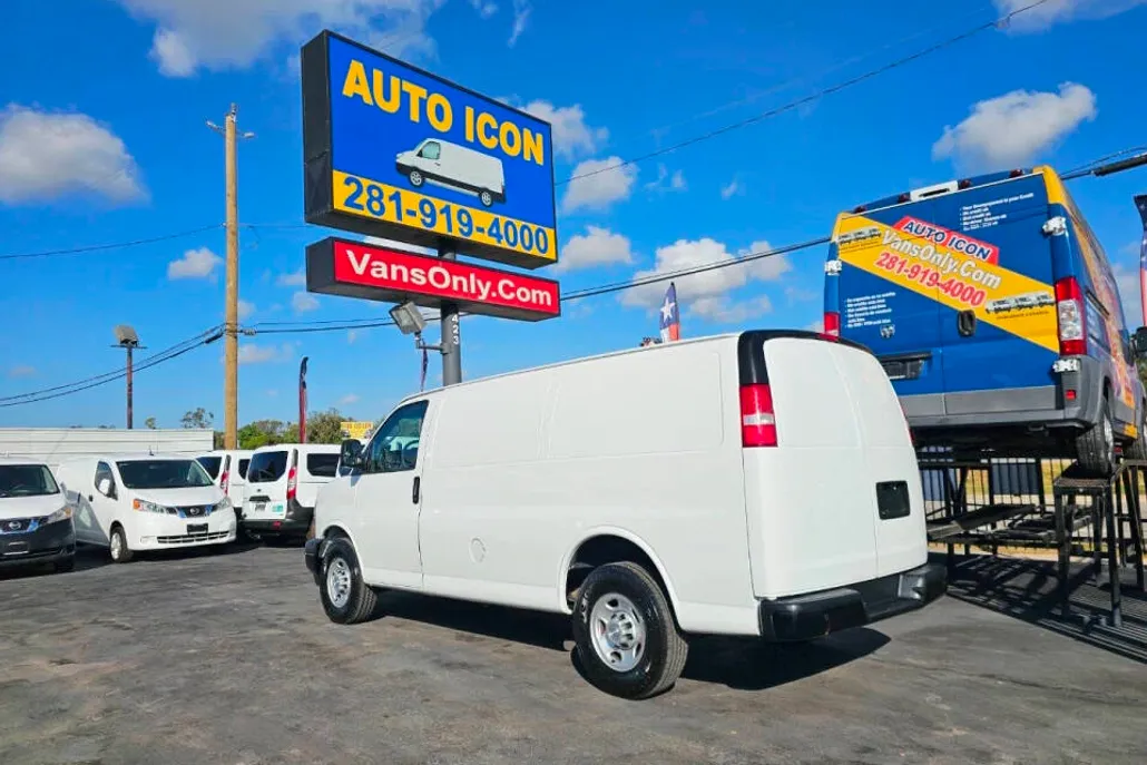 2019 Chevrolet Express 2500 Cargo photo 1
