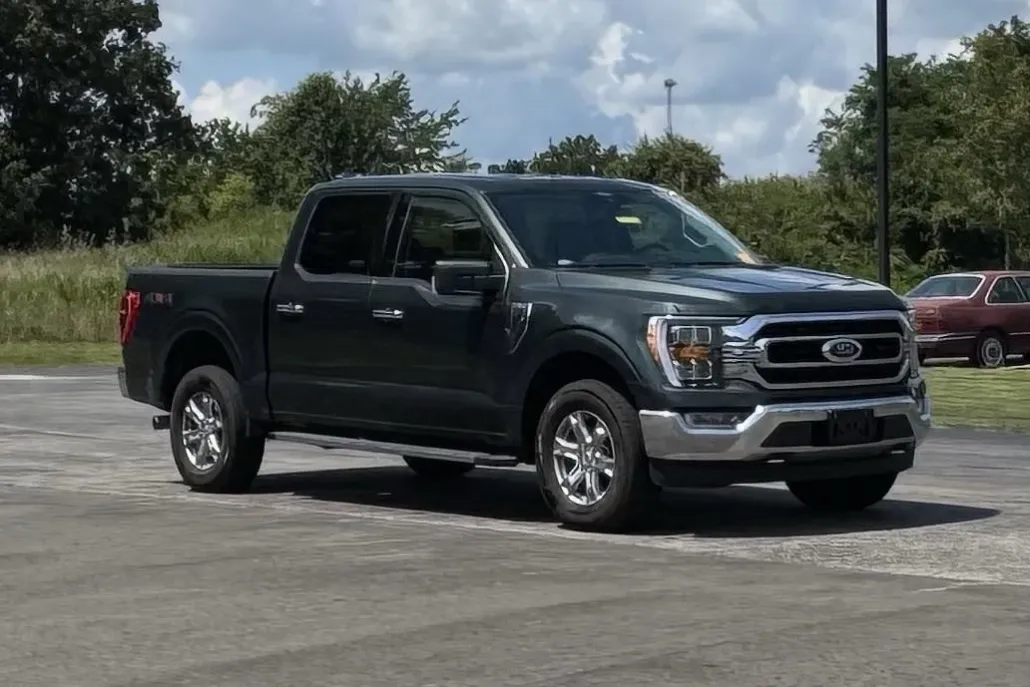 2021 Ford F-150 XLT photo 1