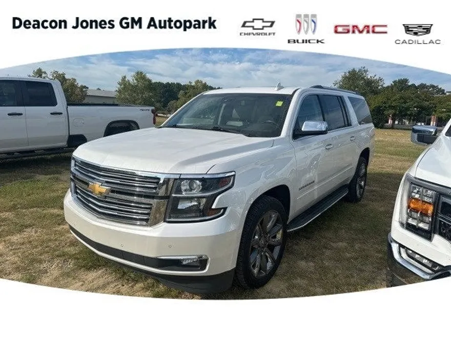 2017 Chevrolet Suburban Premier photo 1