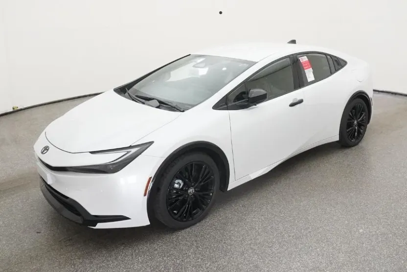 2026 Toyota Prius Prime photo 1