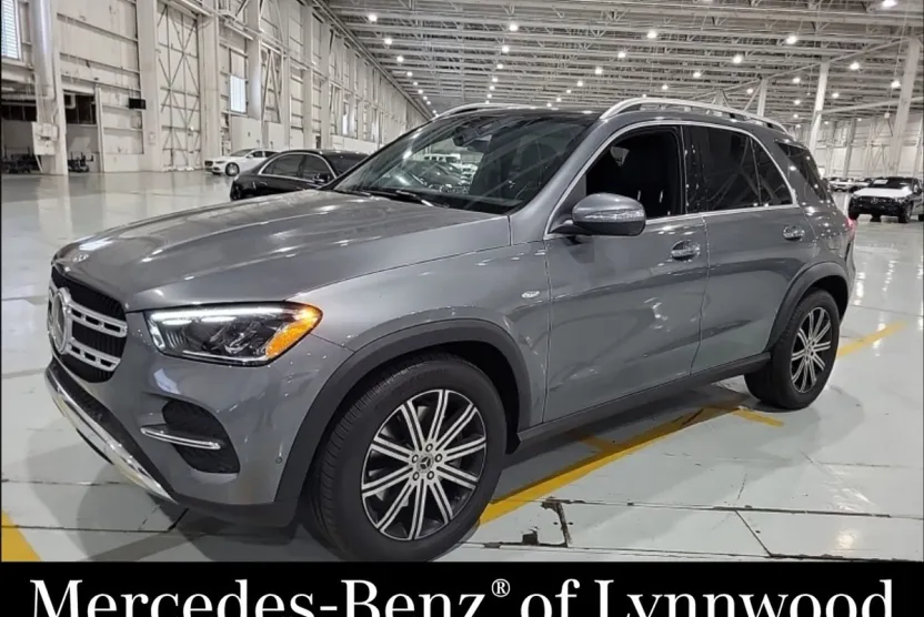 2025 Mercedes Benz GLE 450e 4MATIC photo 1