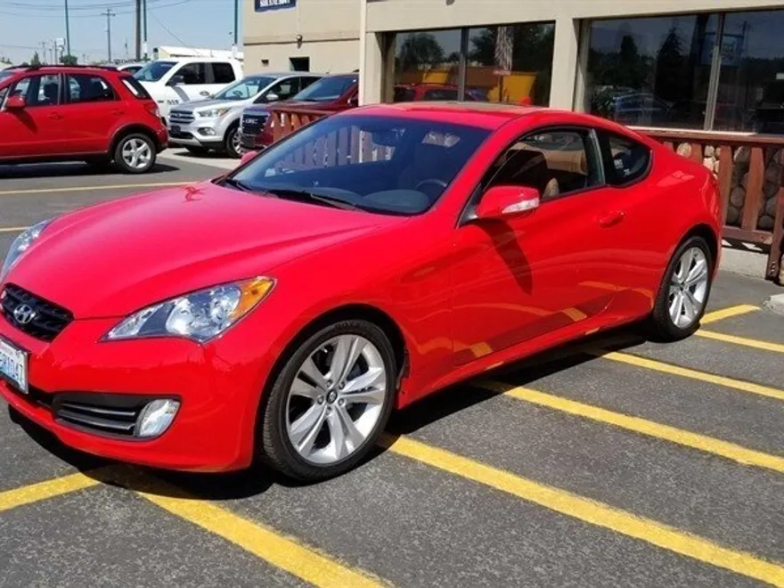 2010 Hyundai Genesis Coupe Grand Touring photo 1