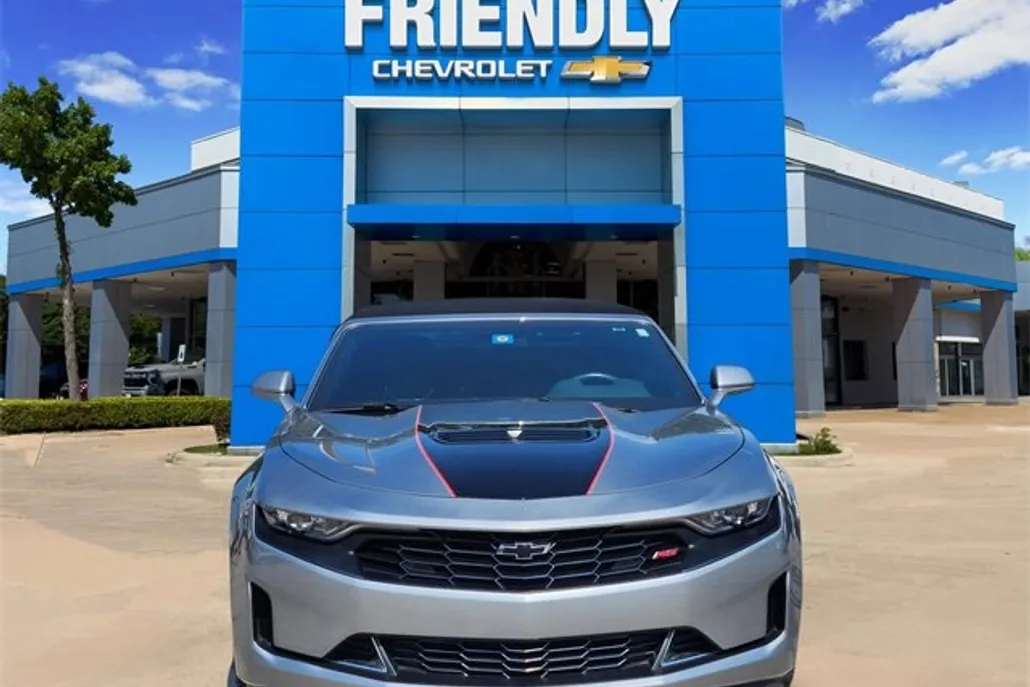 2023 Chevrolet Camaro LT1 photo 1