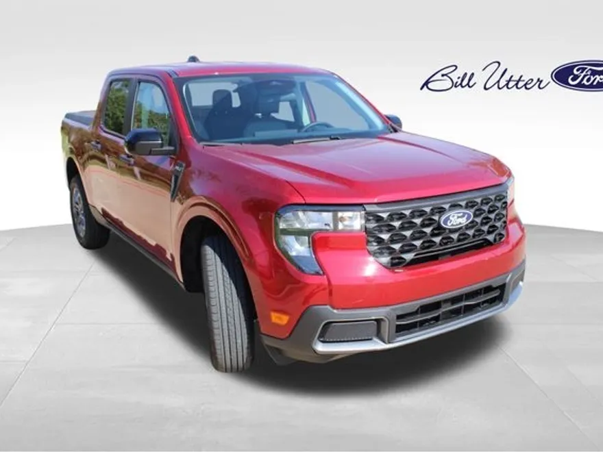 2025 Ford Maverick XLT photo 1