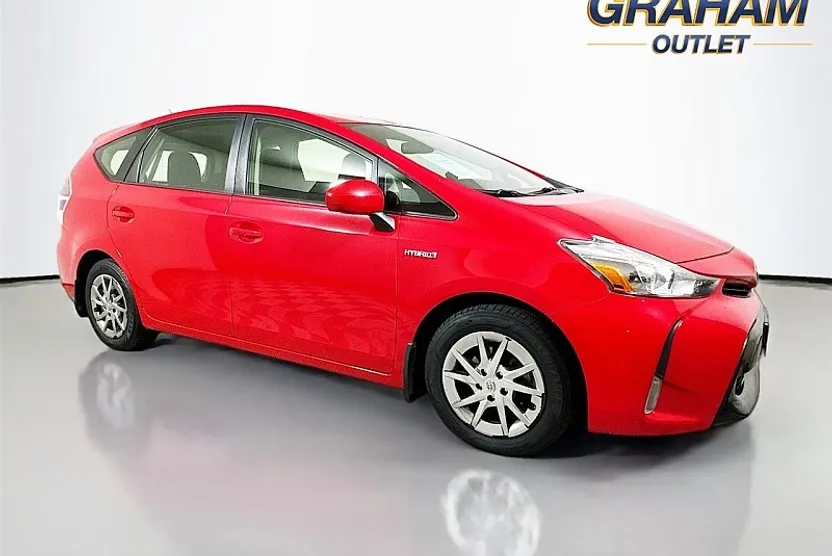 2016 Toyota Prius V Three photo 1