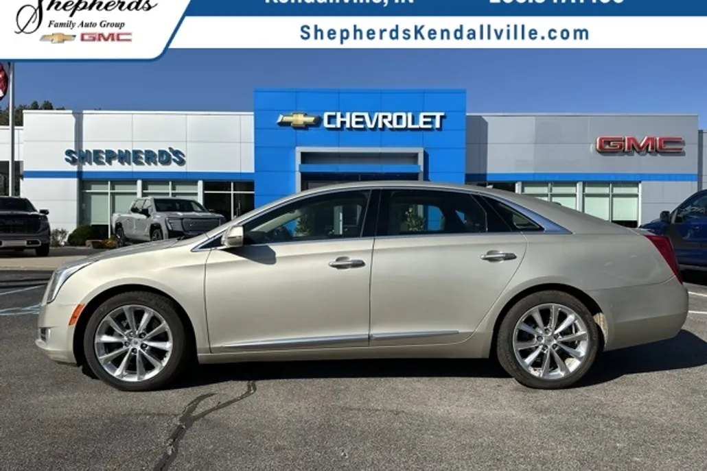 2013 Cadillac XTS Premium photo 1
