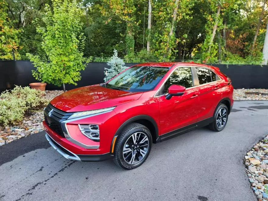 2024 Mitsubishi Eclipse Cross SE photo 1