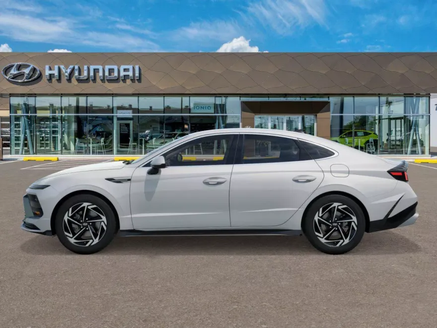2026 Hyundai Sonata SEL Sport photo 1