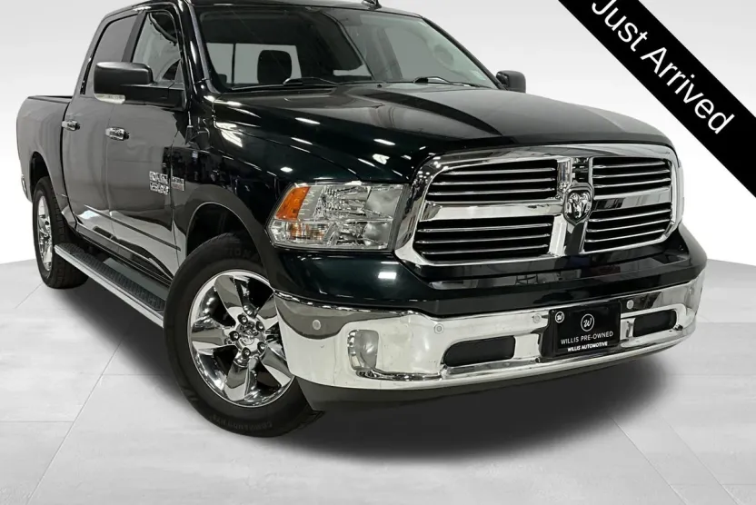 2017 Ram 1500 SLT photo 1
