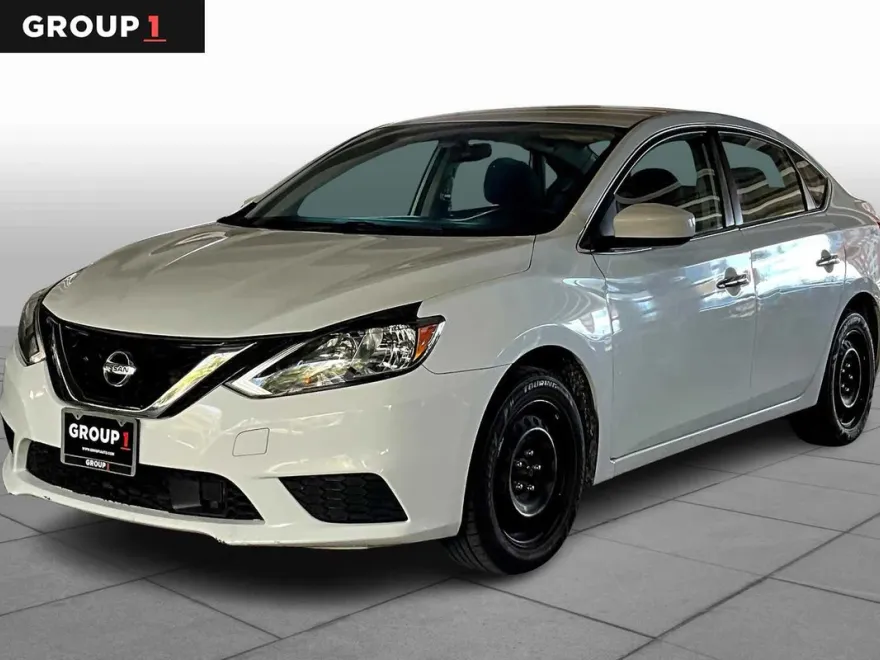 2018 Nissan Sentra S photo 1