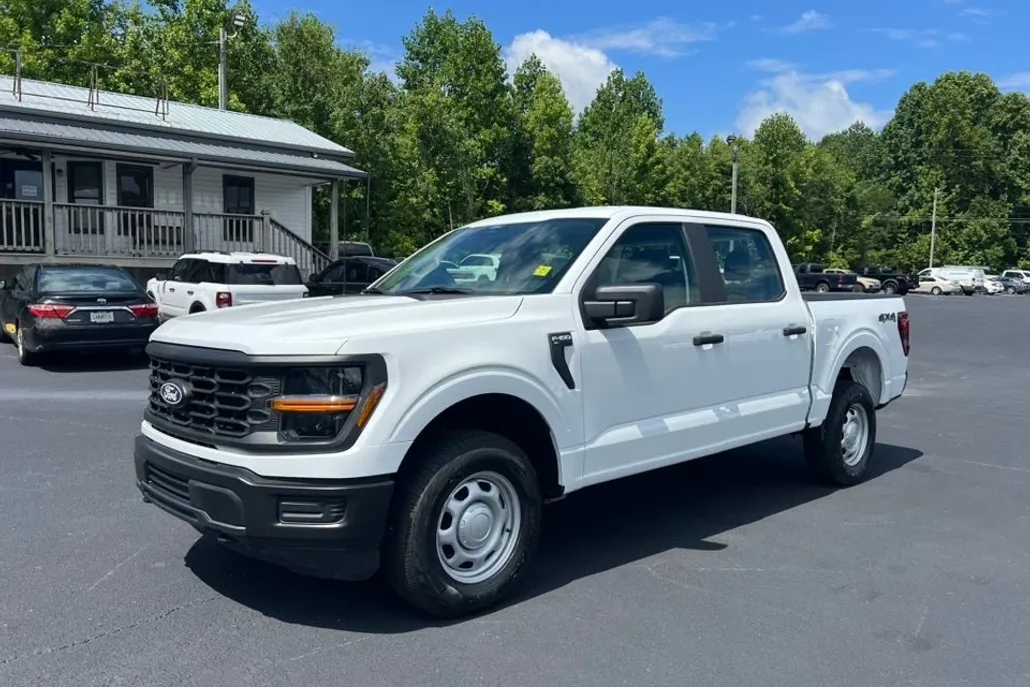 2025 Ford F-150 Lariat photo 1