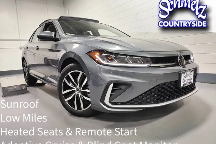 2025 Volkswagen Jetta SE photo 1