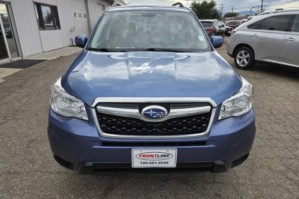 2016 Subaru Forester 2.5i Premium photo 1