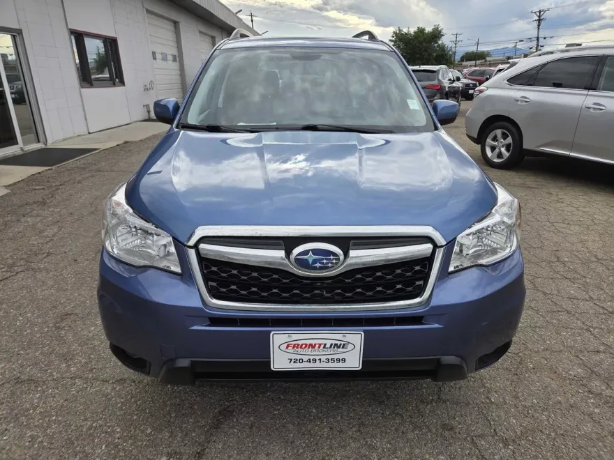 2016 Subaru Forester 2.5i Premium photo 1