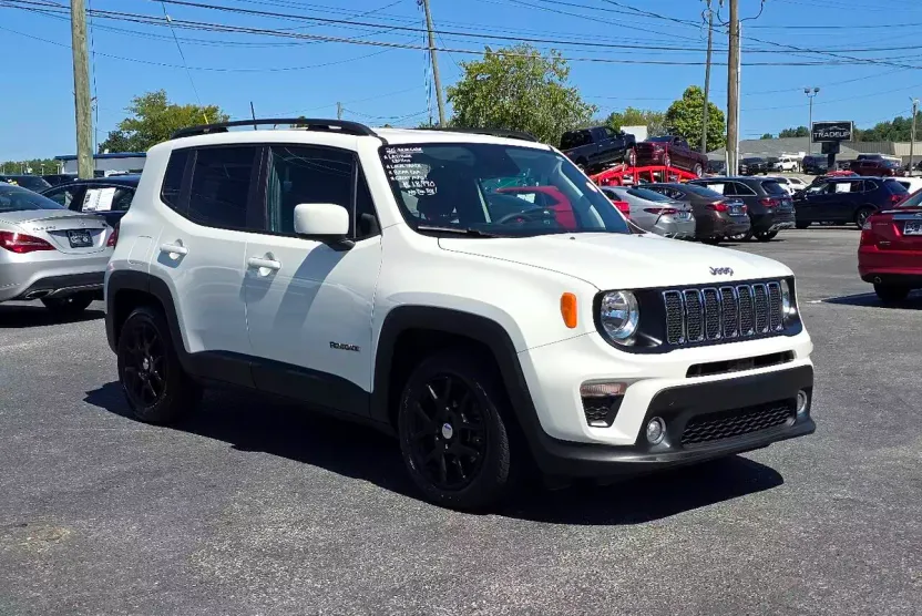 2020 Jeep Renegade Latitude photo 1