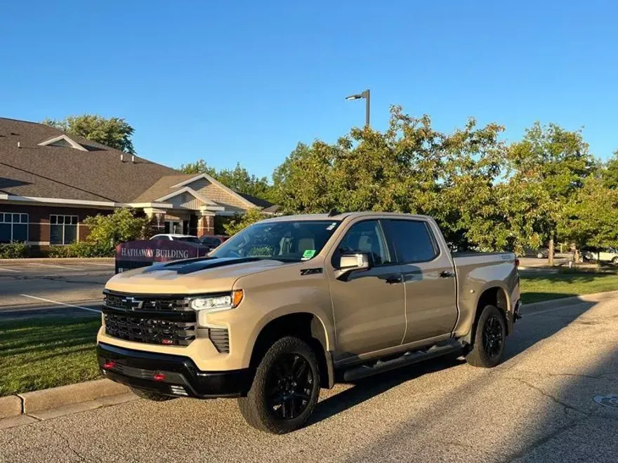 2022 Chevrolet Silverado 1500 LT Trail Boss photo 1
