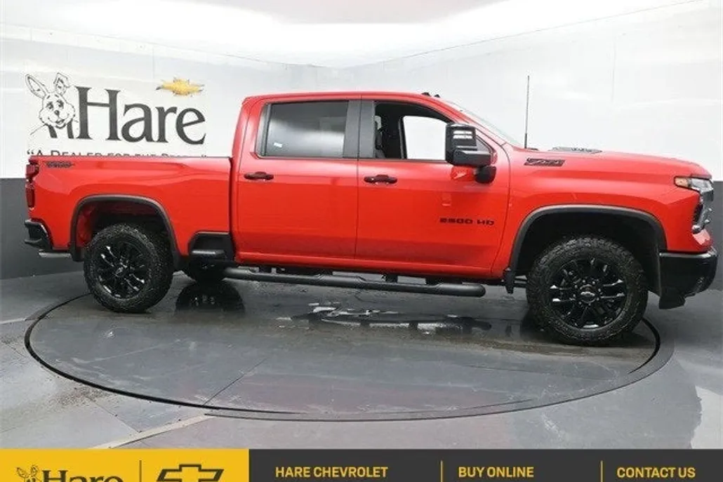 2026 Chevrolet Silverado 2500HD LT photo 1