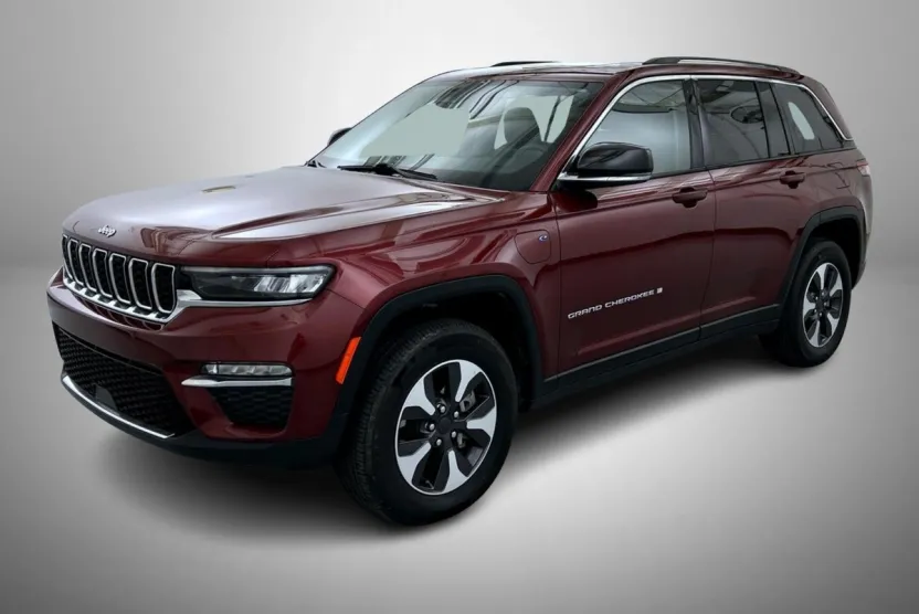 2023 Jeep Cherokee 4xe Sport photo 1