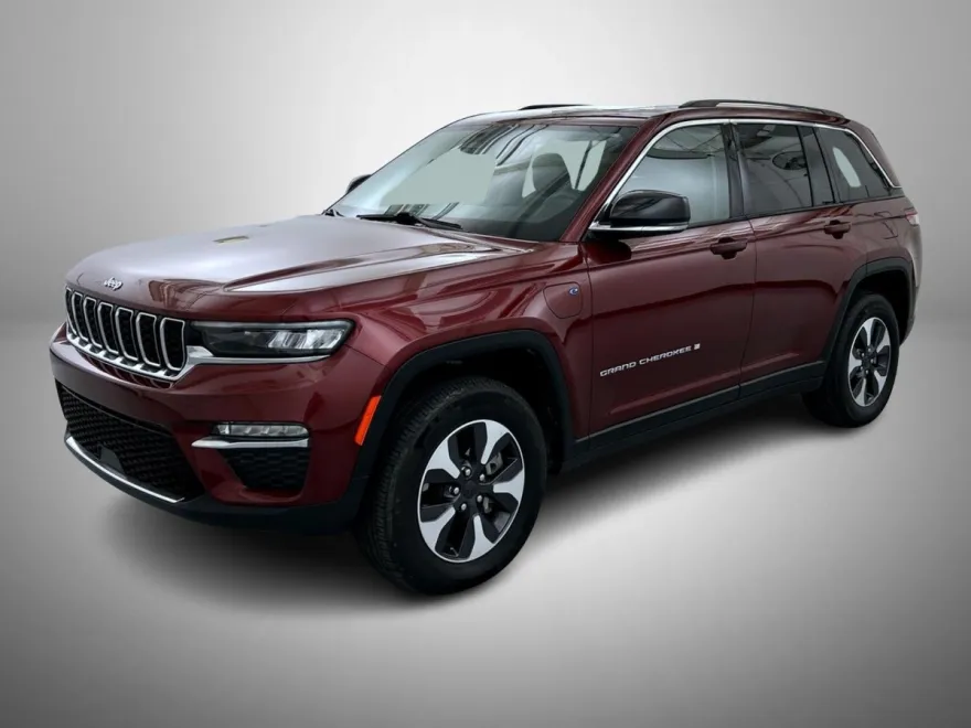 2023 Jeep Cherokee 4xe Sport photo 1