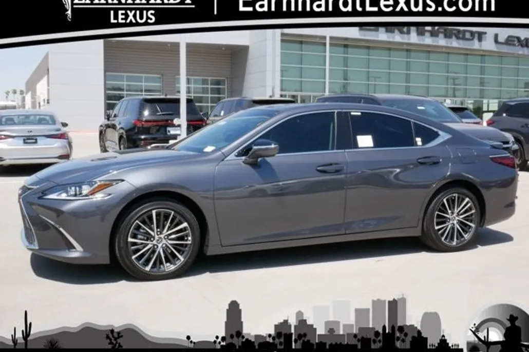 2025 Lexus ES 300h photo 1