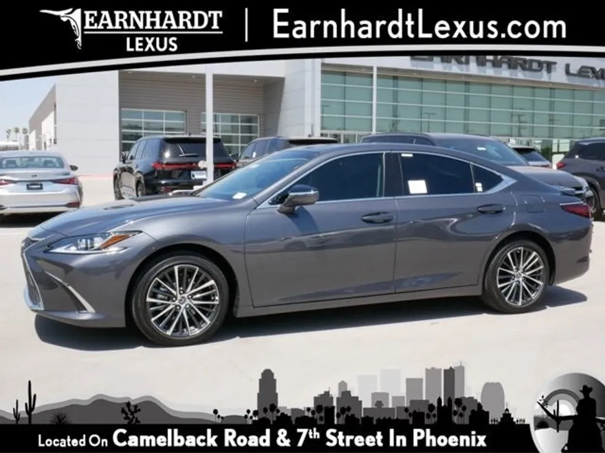 2025 Lexus ES 300h photo 1