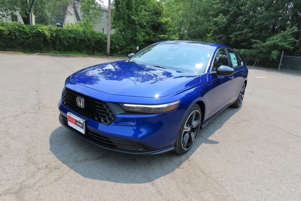 2025 Honda Accord Hybrid Sport photo 1