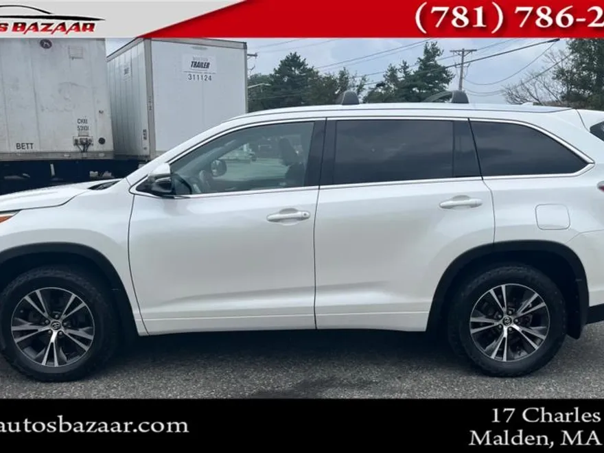 2016 Toyota Highlander XLE photo 1