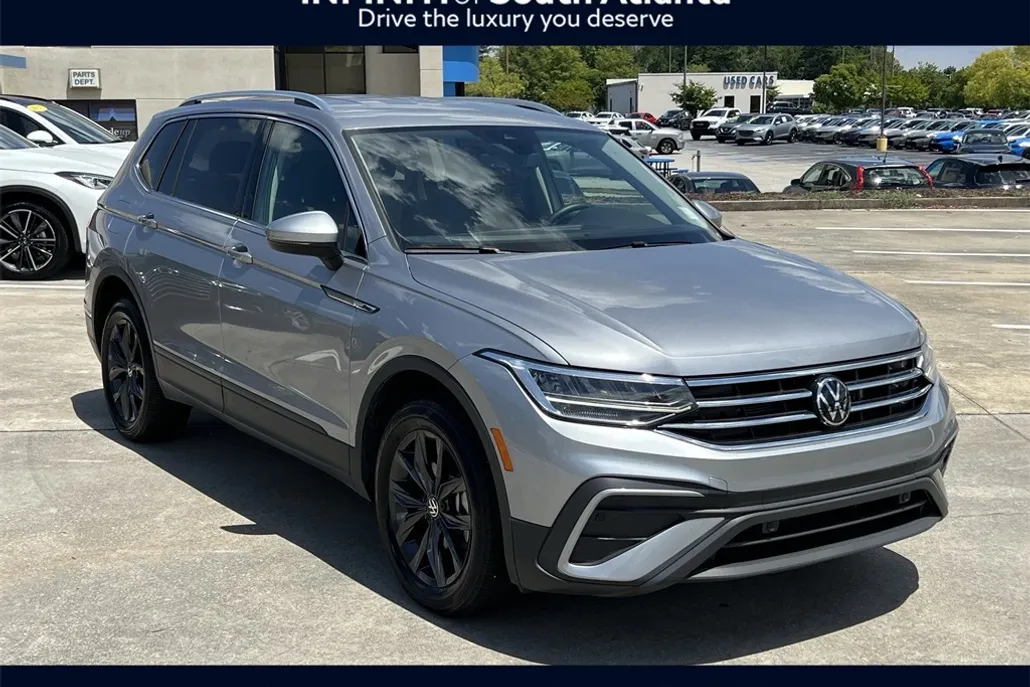 2024 Volkswagen Tiguan SE Wolfsburg Edition photo 1