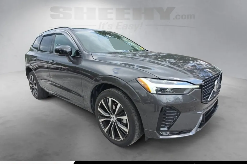 2023 Volvo XC60 B5 Plus photo 1