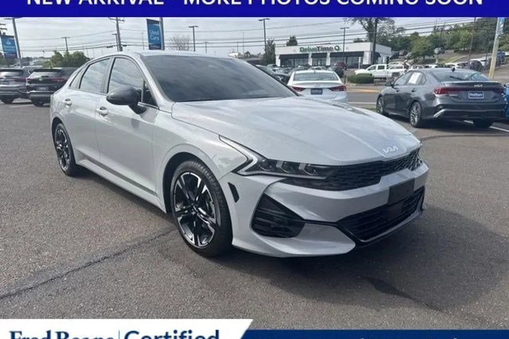 2024 Kia K5 GT-Line photo 1