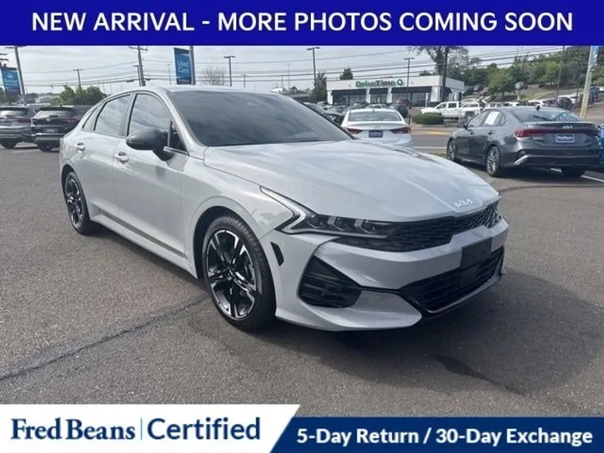 2024 Kia K5 GT-Line photo 1